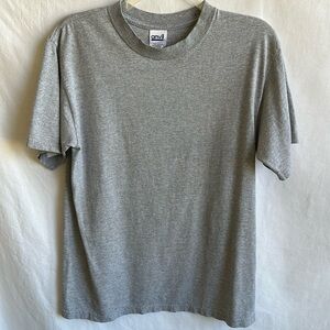 Anvil gray preshrunk cotton/polyester blend T-shirt, size M